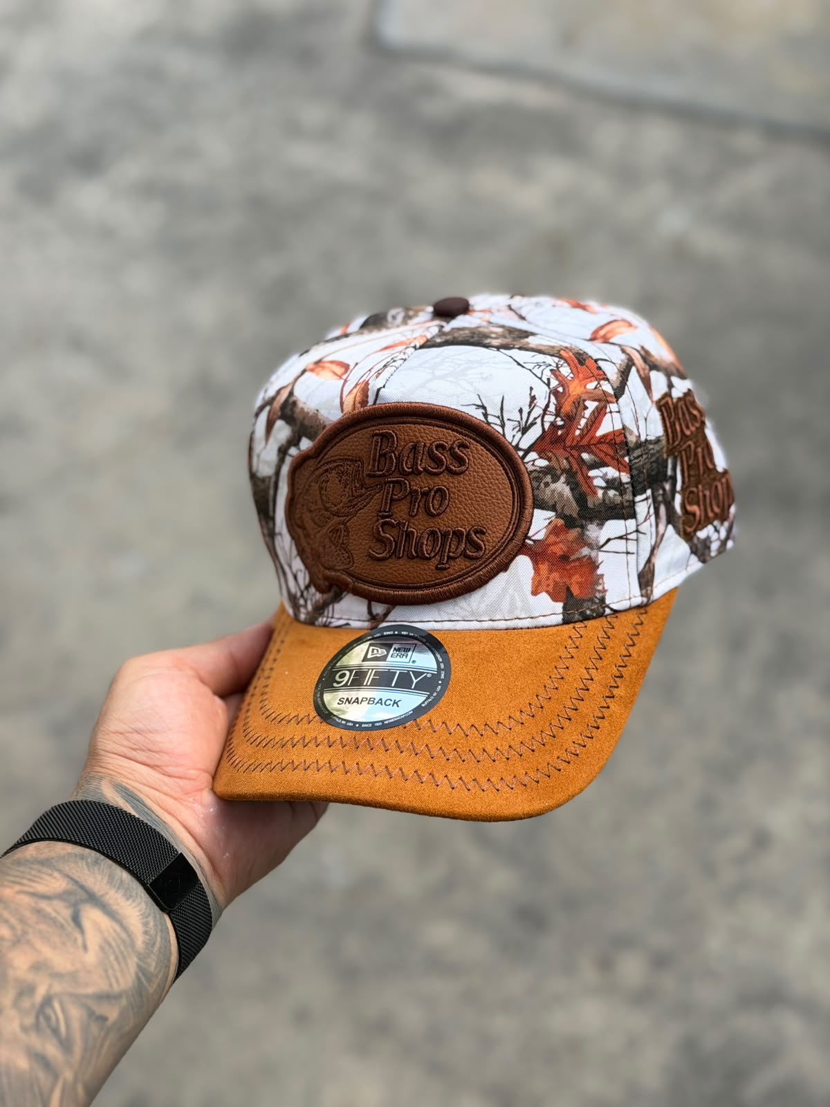 Gorra Bass Pro Shop Camuflaje Bosque Parche Cuero Visera Gamuza